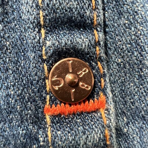 True Religion Denim Trucker Jacket Jimmy Women’s Medium Distressed Y2K - Picture 10 of 14